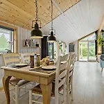 Semesterbostad 2 Bedroom Gorgeous In