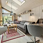 2 Bedroom Gorgeous In Semesterbostad Grevinge