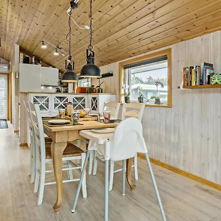 Stunning In With Kitchen Holiday home