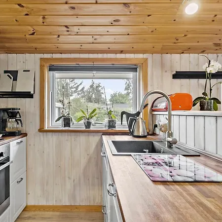 Holiday home Stunning In With Kitchen Grevinge