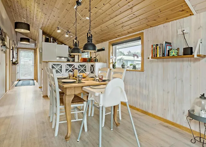 2 Bedroom Gorgeous In Сasa de vacaciones