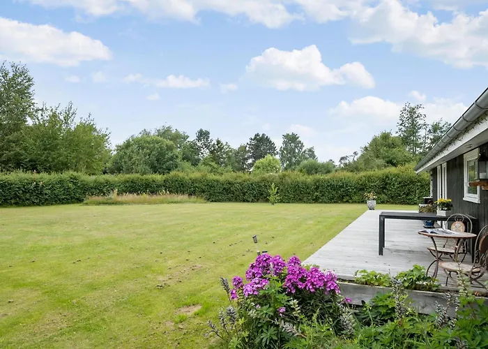 2 Bedroom Gorgeous In *